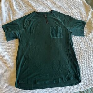 lululemon Ventilated Hiking Short Sleeve Shirt size L